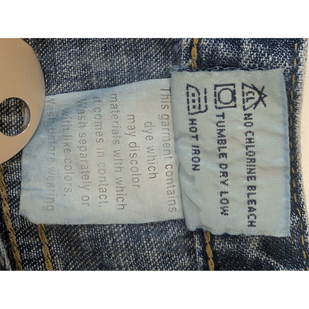 Unionbay Denim Shorts Women's 34 Waist Blue Distressed Raw Hem Pocket Detail - Picture 5 of 6